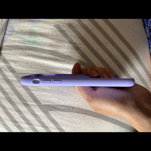iPhone 11 or XR lavender phone case - Picture 4 of 6